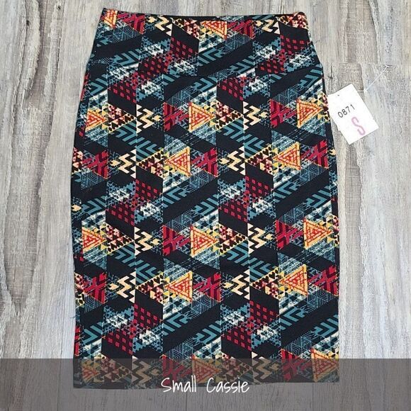 LuLaRoe Cassie Skirt Small NEW - Picture 1 of 2